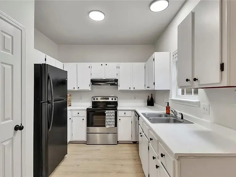 1651 Massachusetts Ave SW #6 — Photo 3