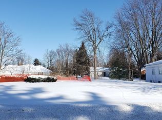 13 Dover St, Massena, NY 13662