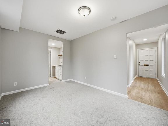 4th image of 3248 Jones Ct NW