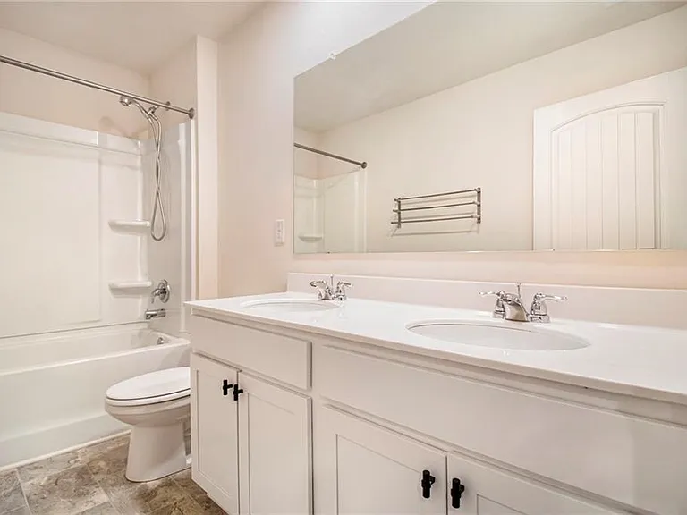 1083 Shadow Glen Dr — Photo 12