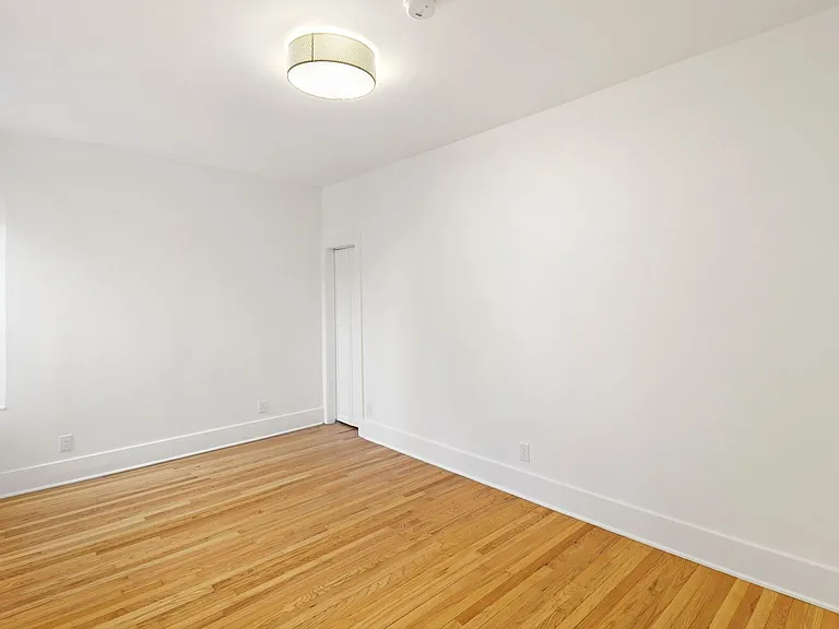 12303 Klinger St — Photo 16