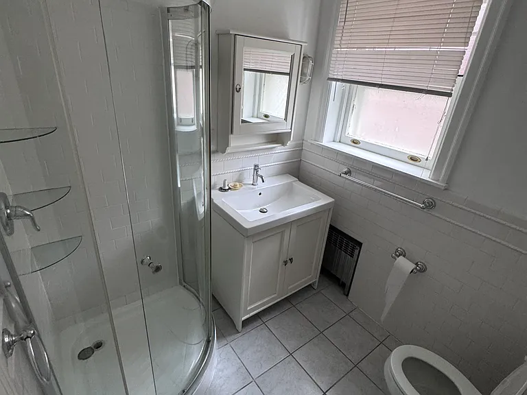 315 S 46th St #6 — Photo 5
