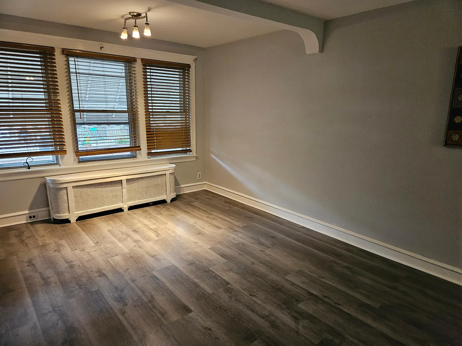 3 bed, 1184 sqft, $1,550 — Photo 2