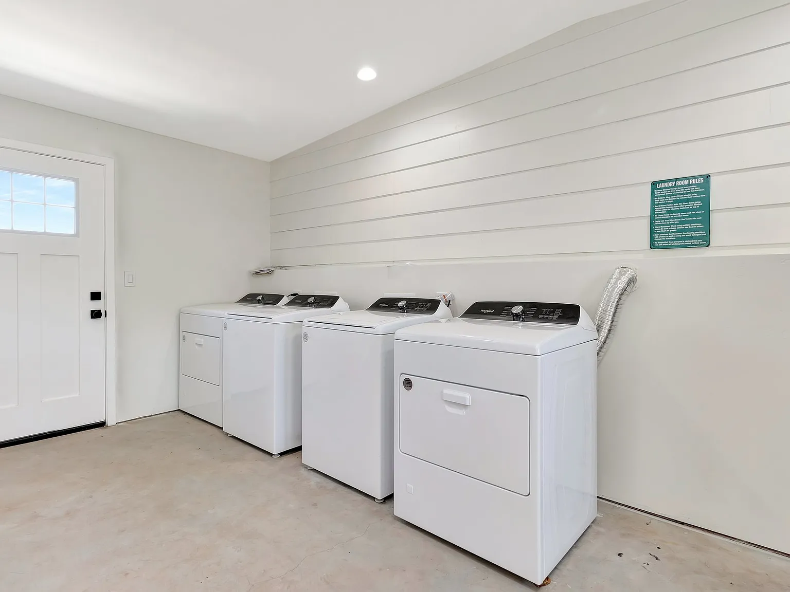 Studio, 275 sqft, $1,700 — Photo 3