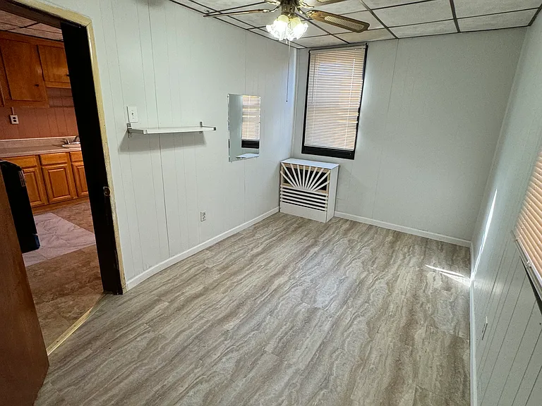381 Woodlawn Ave #2 — Photo 4