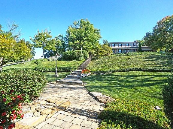 3rd image of 5602 Red Oak Ct