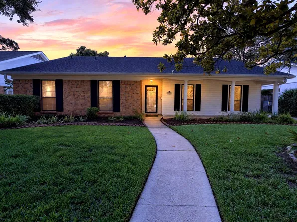 12507 Kingsride Ln, Houston, TX 77024