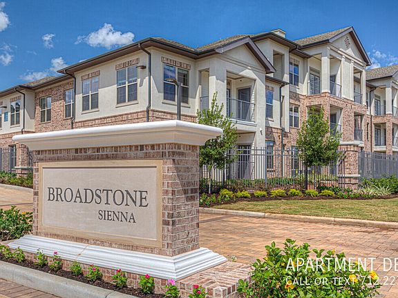 3rd image of 5120 Avalon Plantation Dr #1463