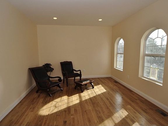 3rd image of 4011 Lassen Ct