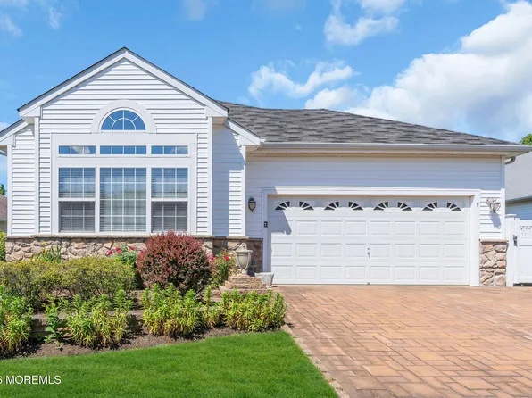 5 Ferrara Court, Manchester, NJ 08759