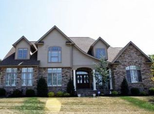 8017 Southridge Way, Hurricane, WV 25526