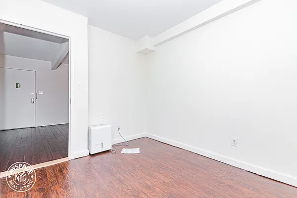 Rented by MySpaceNYC | media 11