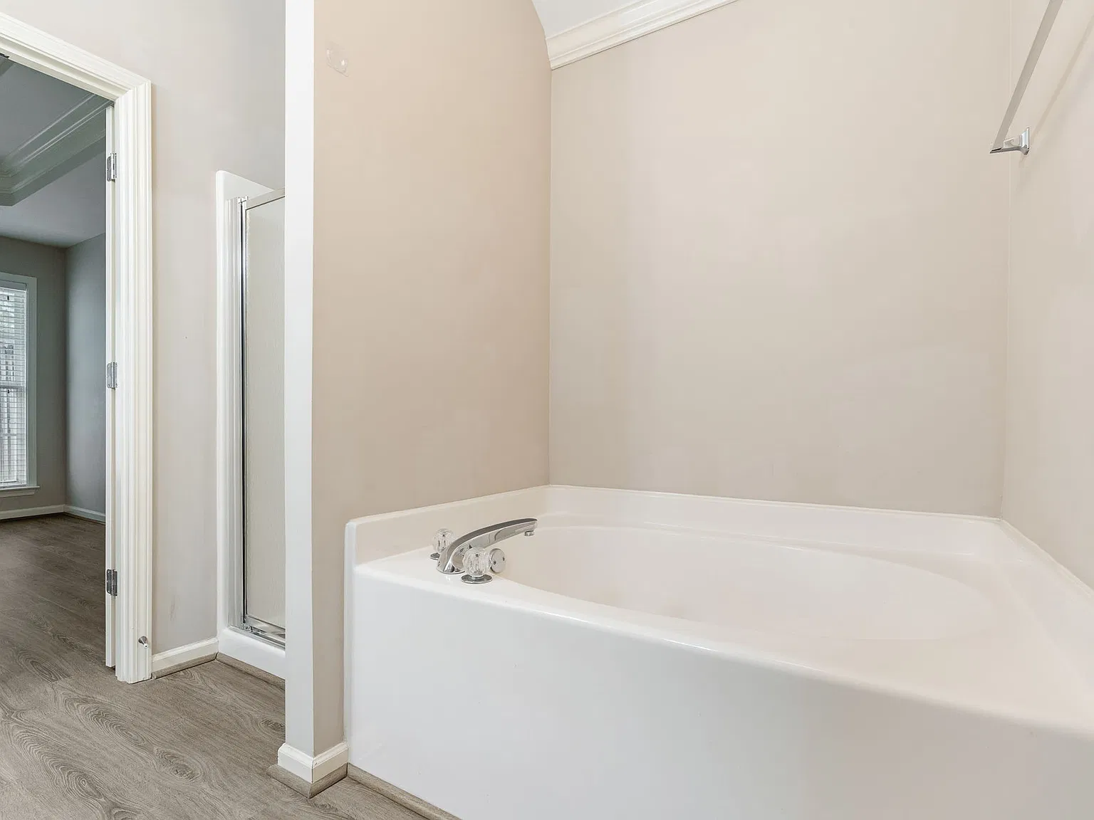 2 bed, 1358 sqft, $1,700 — Photo 4