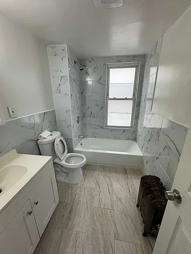 299 10th Ave #1 Photo 1