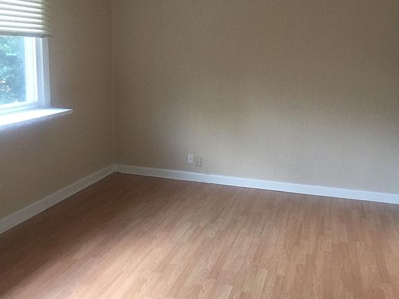 5th image of 329 Sewanee Ave