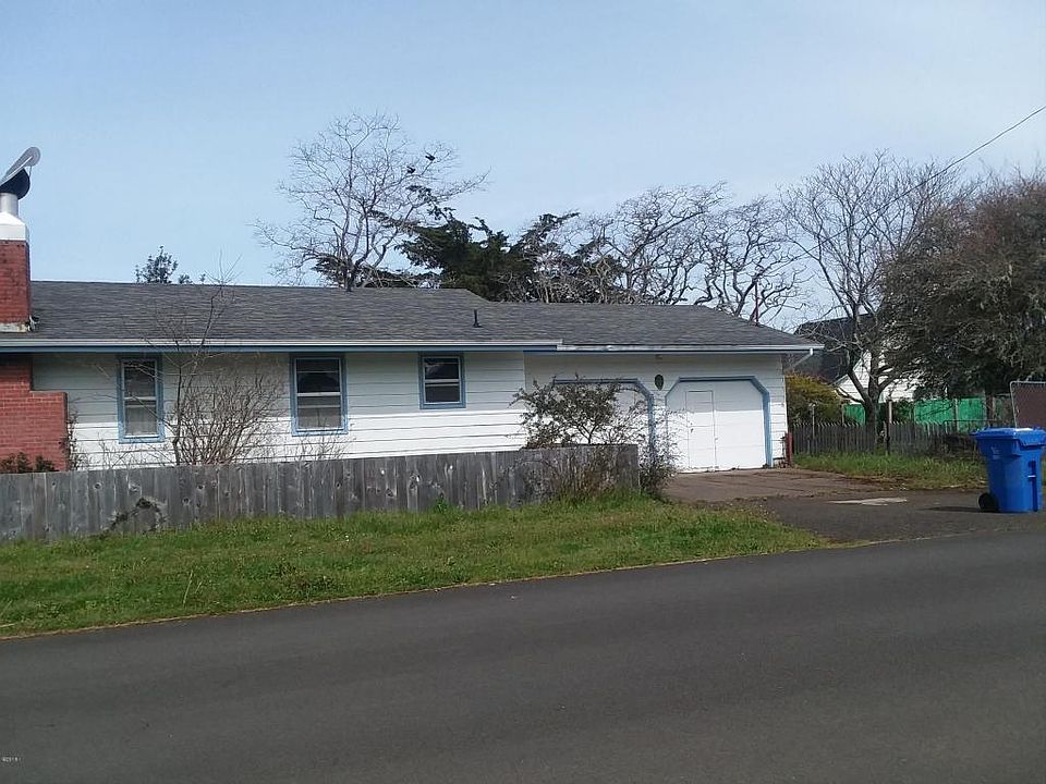 825 N Bay St, Waldport, OR 97394 | Zillow