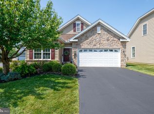 1425 Emerson Dr, Mount Joy, PA 17552