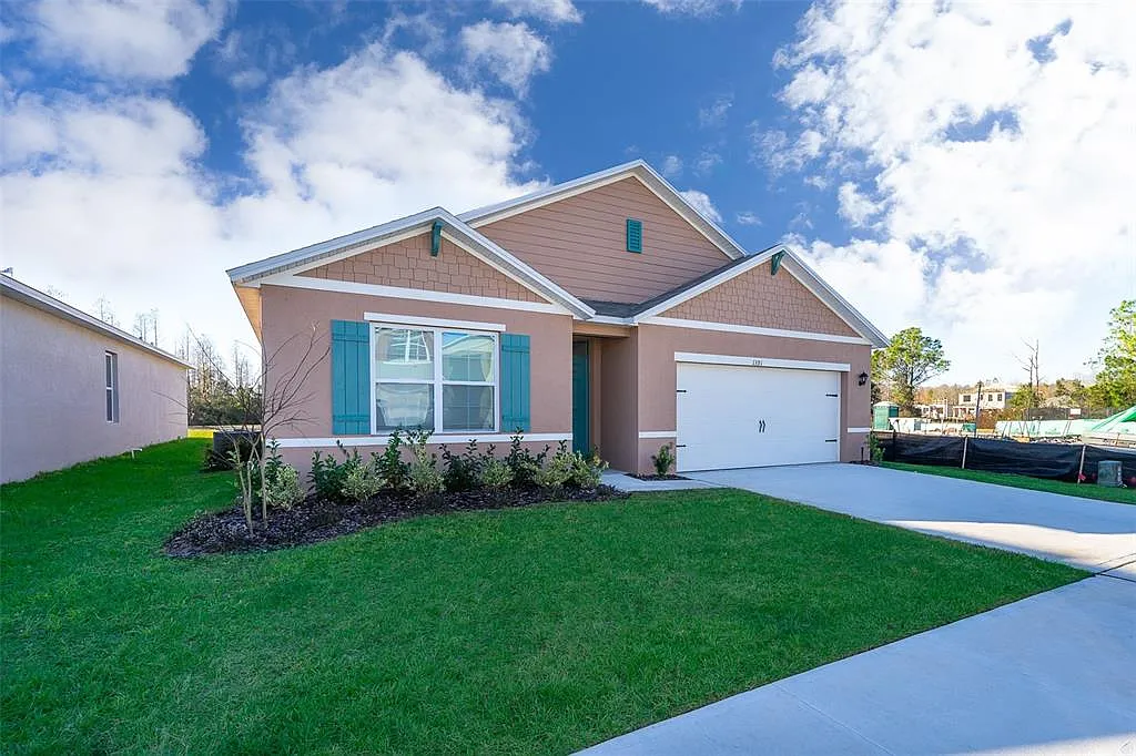 4 bed, 2.0 bath, 1851 sqft, $2,050 — Photo 3