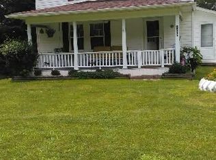 1322 Mountain Creek Rd, Jumping Branch, WV 25969