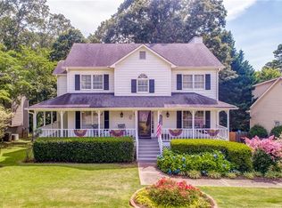 4951 Willow Creek Dr, Woodstock, GA 30188