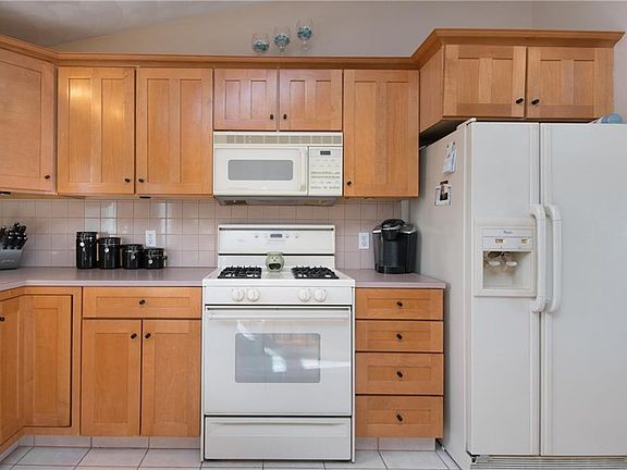 4th image of 87 Atlantic Ave