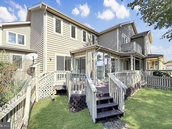 4th image of 421 Plantations Blvd