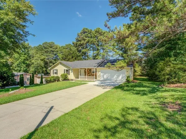 2811 Bay Leaf Dr SE, Conyers, GA 30094
