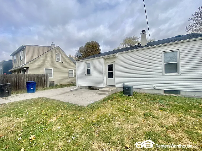 3822 52nd St — Photo 3