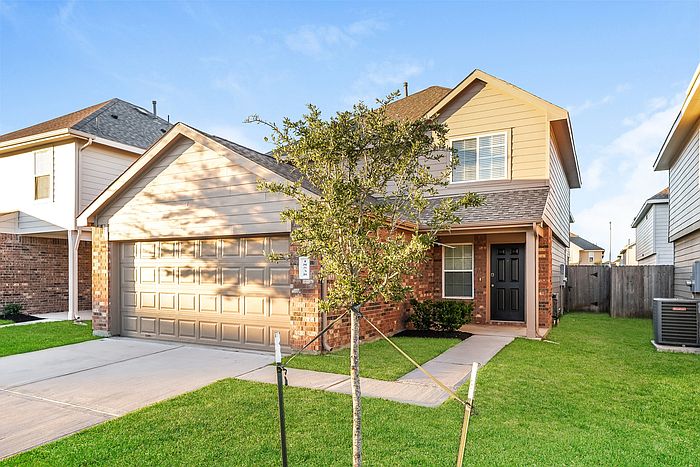 2nd image of 18538 Parma Creek Trl