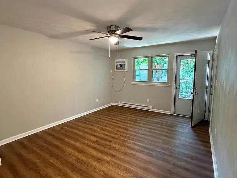 1350 Picadilly St #A — Photo 3