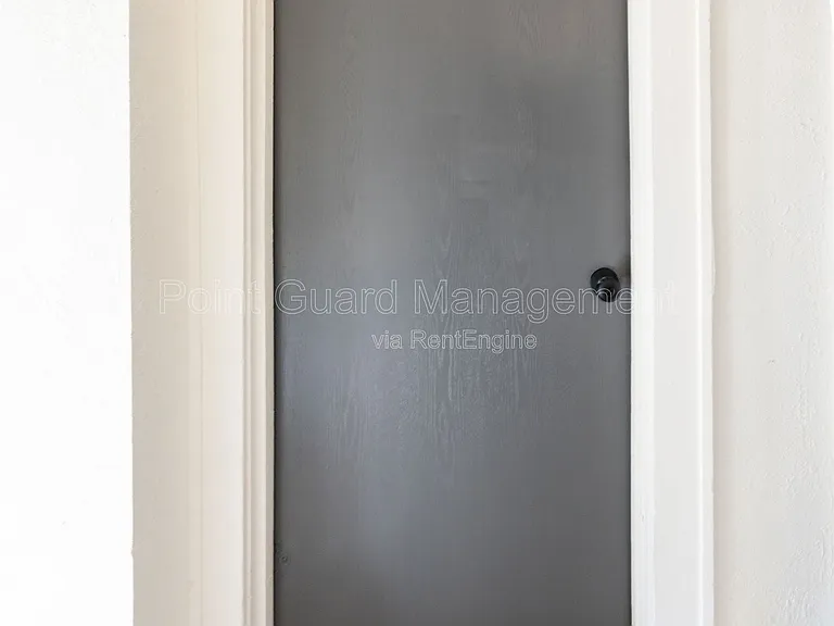 423 N Emporia Ave #2 — Photo 15