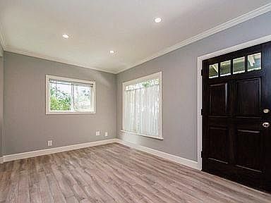 3rd image of 8910 Krueger St