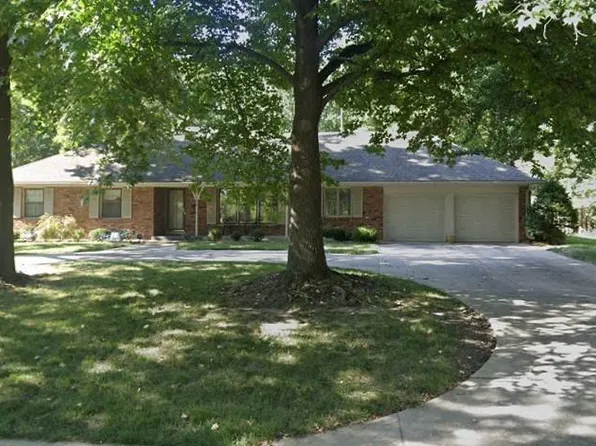 6325 Robin Hood Dr, Merriam, KS 66203