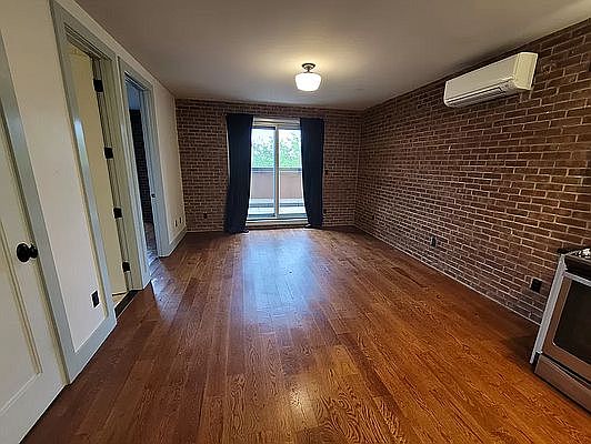 4th image of 25 Brooklyn Ave #6G