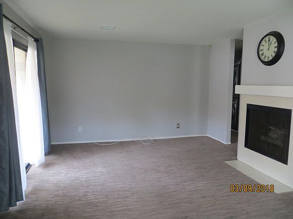 2nd image of 10371 Azuaga St