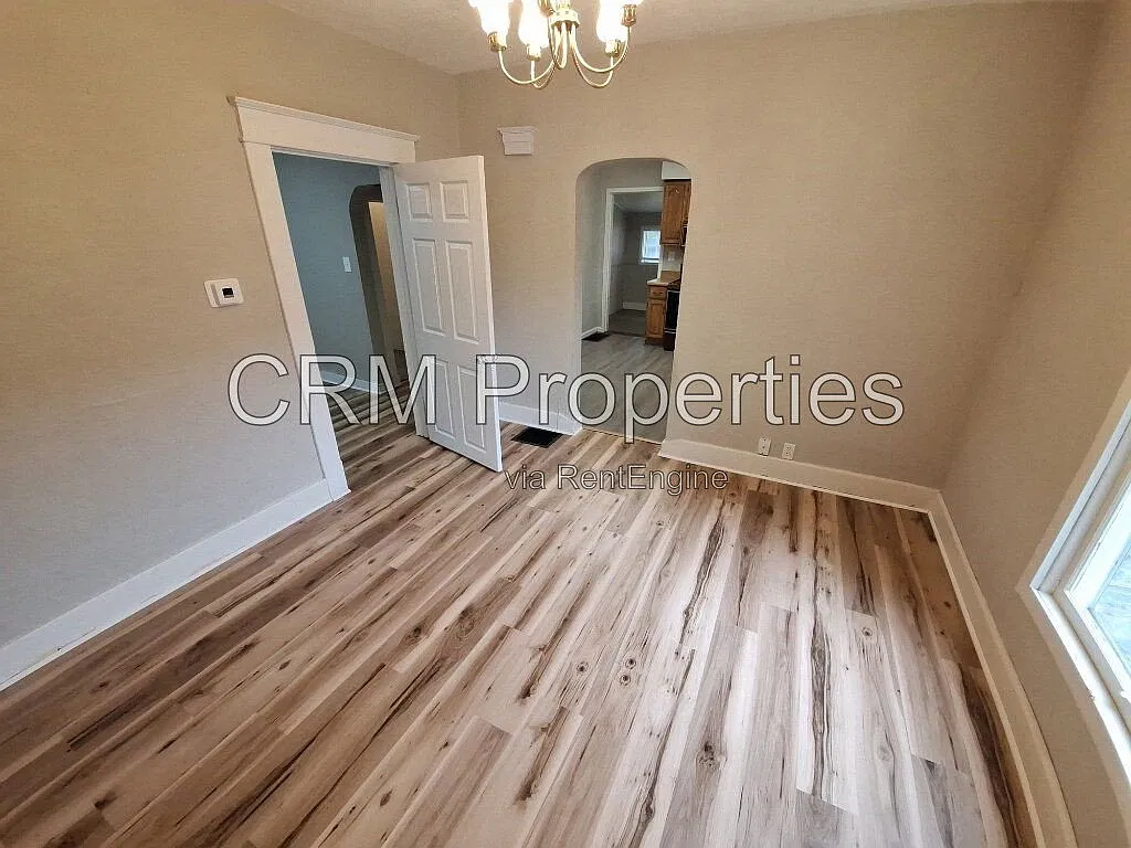 3 bed, 1.0 bath, 1050 sqft, $1,125 — Photo 4