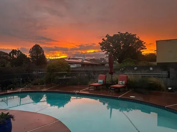 6845 Vivian Dr NE, Albuquerque, NM 87109
