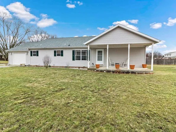 630 S 7th St, Gas City, IN 46933