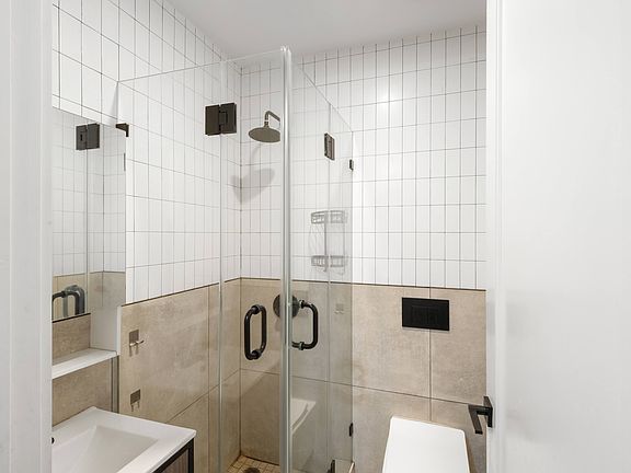 5th image of 308 Saint Nicholas Ave APT 2R