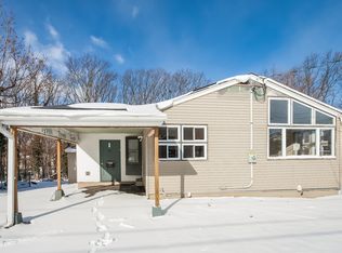 17 Roberts Rd, Somerset, NJ 08873