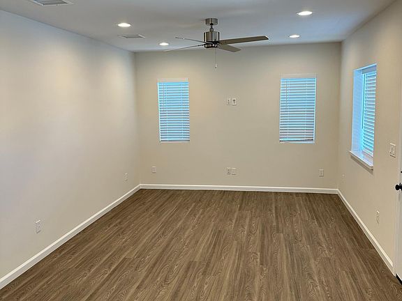 4th image of 4621 E Mountain View Dr