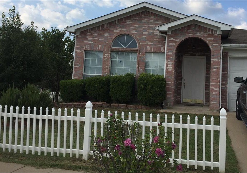 1st image of 701 Charles City Dr