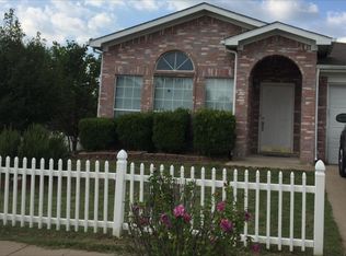 701 Charles City Dr, Arlington, TX 76018