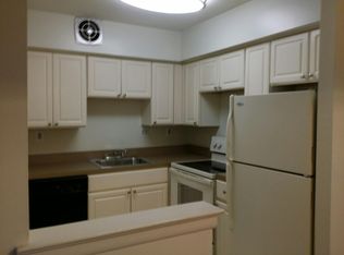 1355 Neshaminy Valley Dr, Bensalem, PA 19020