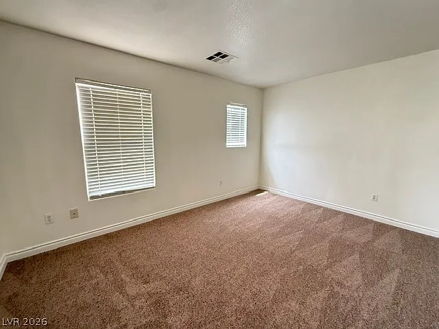 8012 Dutch Villas St — Photo 15