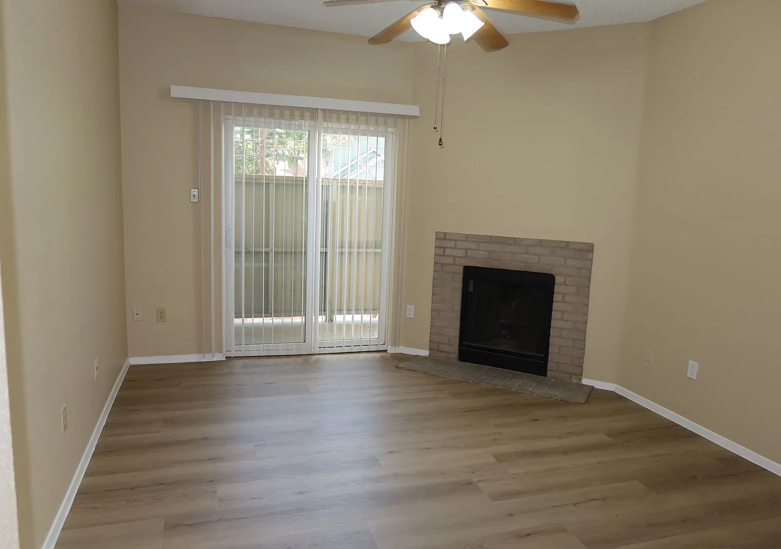 Beautiful Refreshed - 1bd / 1ba - W/D - North Campus - Law School - Engineering - W/D - $995 — Photo 3