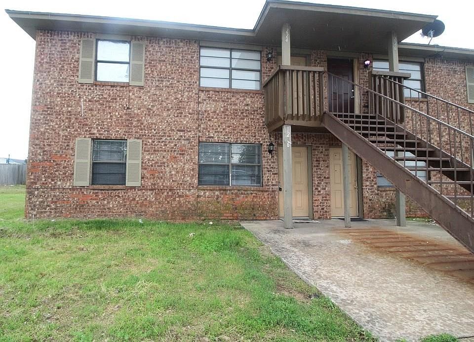 1st image of 1216 W Westchester Way