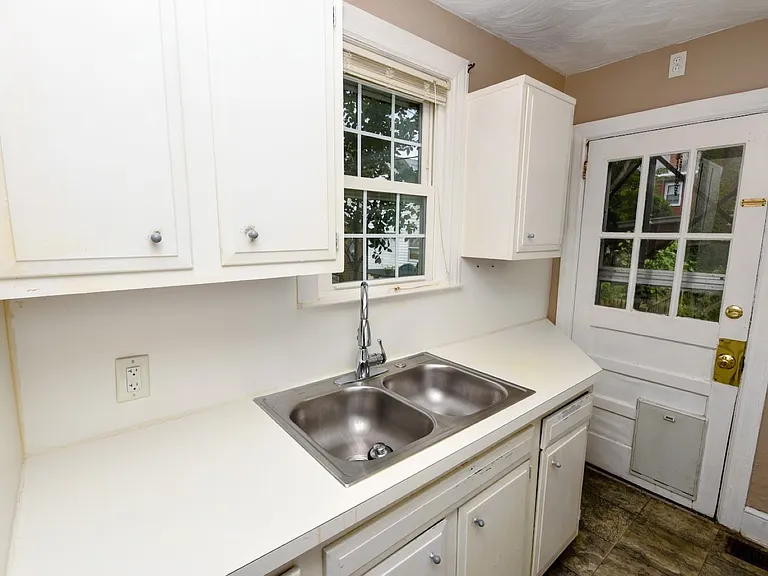 1330 Monterey Ave #1 — Photo 12