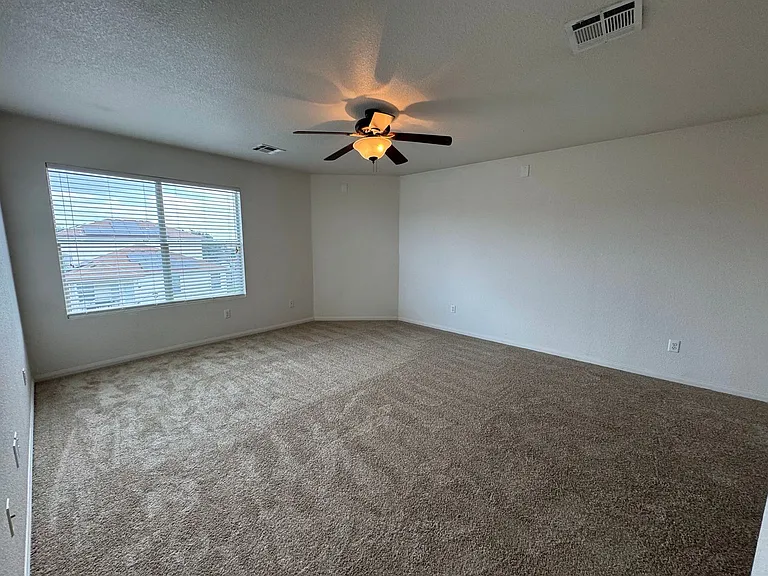 2209 Riley Dr — Photo 24