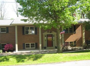 11 Meadowwood Est, Scott Depot, WV